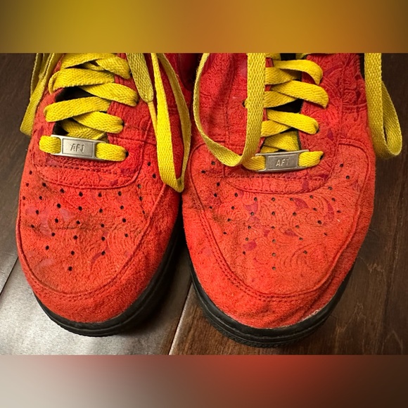 Nike Air Force I Low “Miami Heat” Red Paisley 488298-617 - Men’s Size 10 - Picture 10 of 16